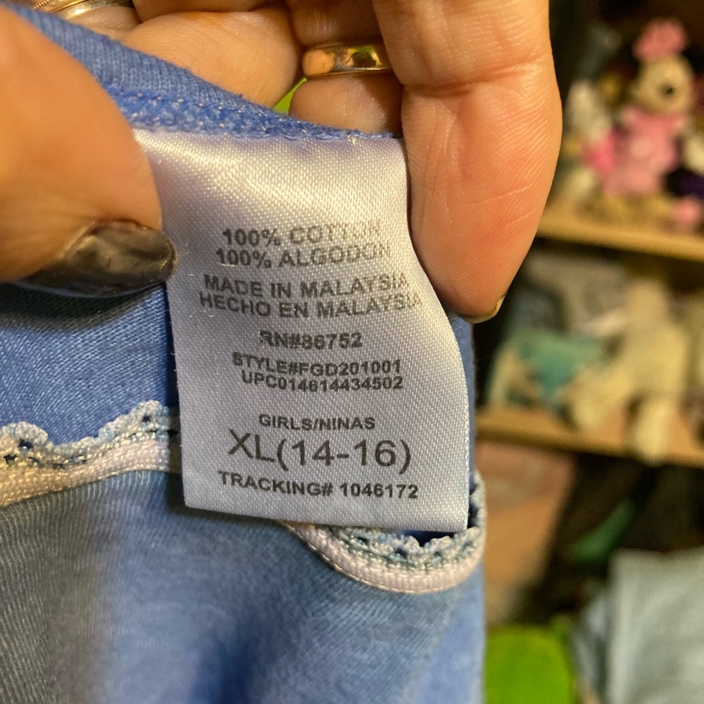 Two tank top bundle - Picture 3 of 4